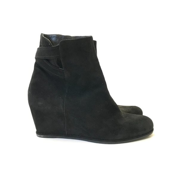 Stuart Weitzman Wedge Ankle Booties Boots Womens 9 Black Suede Heels Criss Cross - Picture 2 of 12